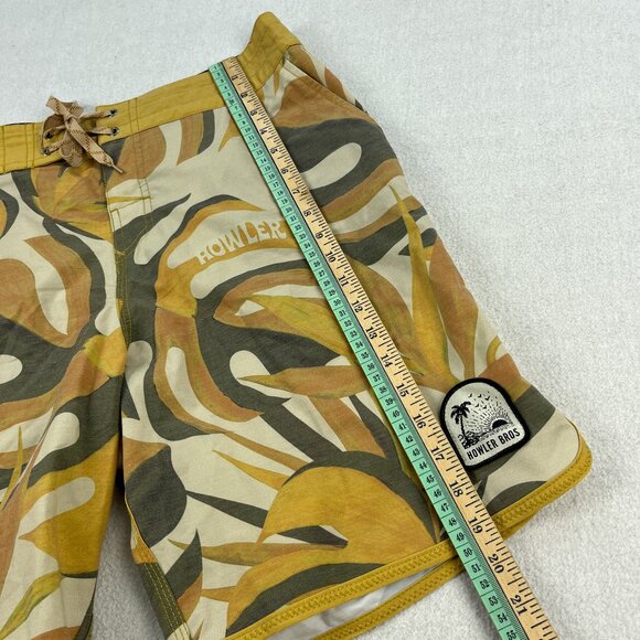 Howler Bros Bruja Board Shorts Mens 35 9" Inseam Monstera Mash Surf Swim Floral - Picture 8 of 10